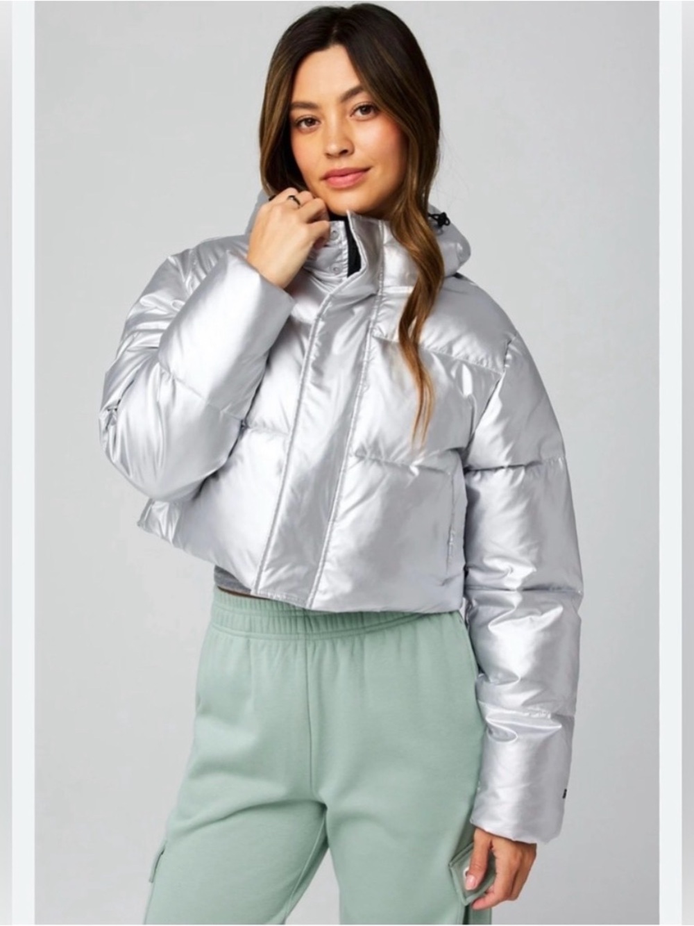 NWT Fabletics Silver Essential Cropped Hooded Puffer Jacket Ski Winter Medium